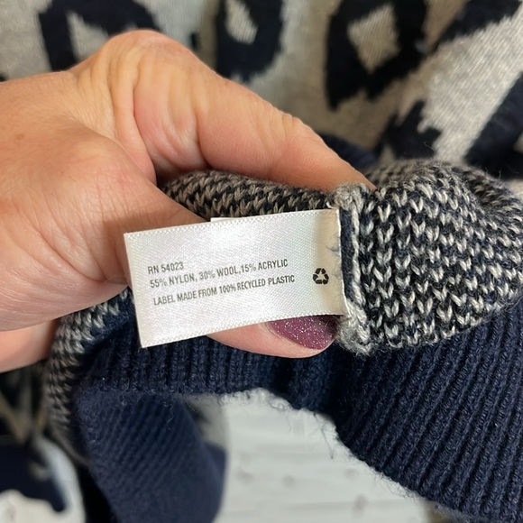 GAP Boat Neck Cheetah Print Sweater Gray & Blue Sz Lg Nylon Wool Acrylic - Picture 3 of 5